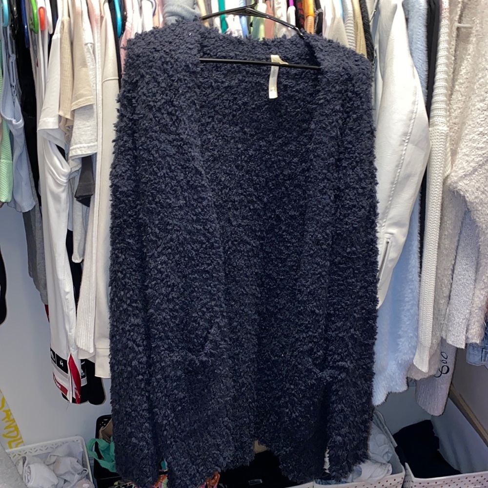navy sweater size M/L